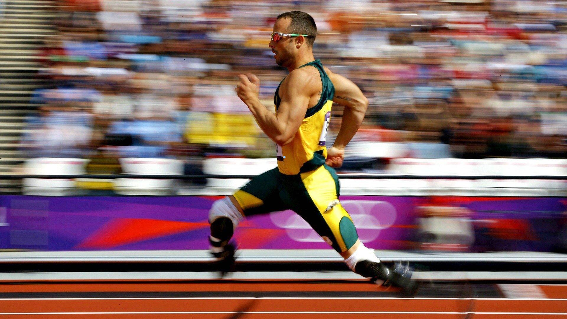 阿尔马达直塞造杀机,阿尔瓦雷斯抽射远角擦柱憾失破门良机