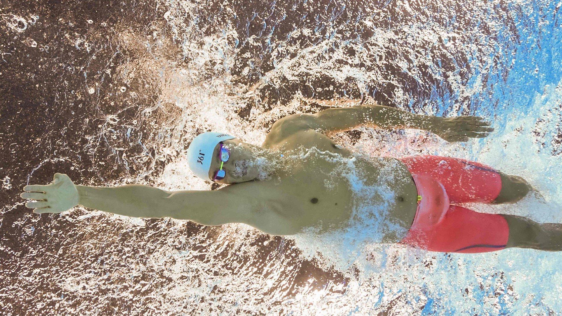 摩洛哥荣耀加冕阿拉伯杯，街头焰火与狂欢舞蹈点亮胜利之夜